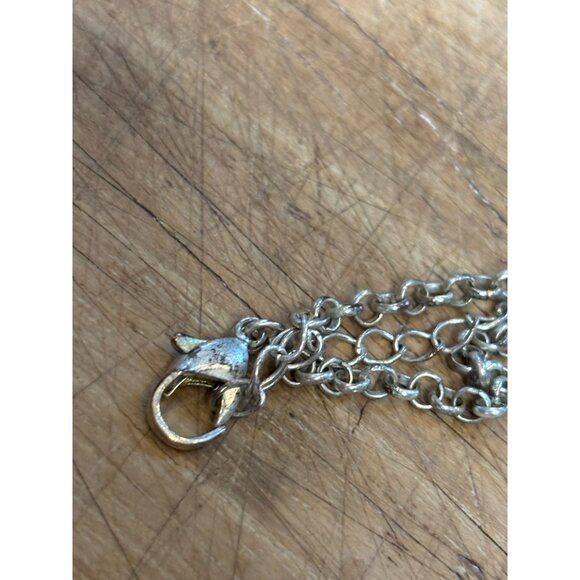 Silver-Tone Oval Pendant Necklace With Textured Design On Chain - Picture 7 of 8